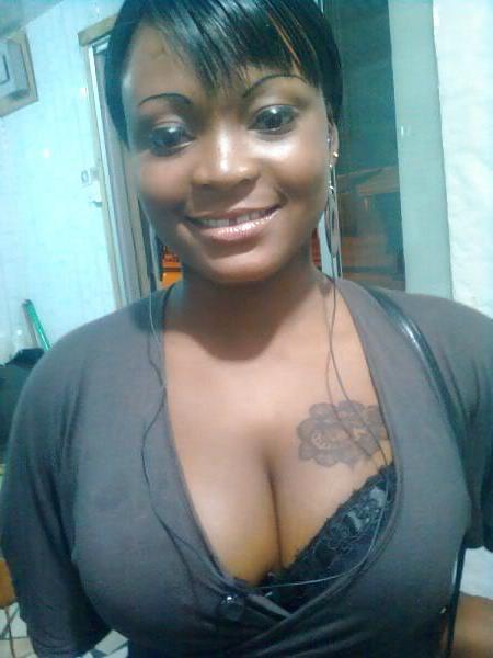 25P Ebony Busty Internet Amateur Young Set 6