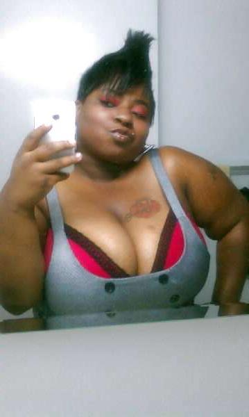 25P Ebony Busty Internet Amateur Young Set 6
