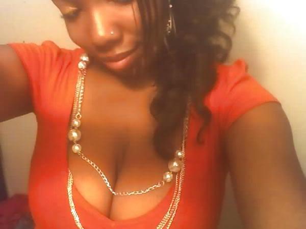 25P Ebony Busty Internet Amateur Young Set 6