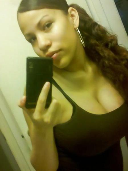 25P Ebony Busty Internet Amateur Young Set 6