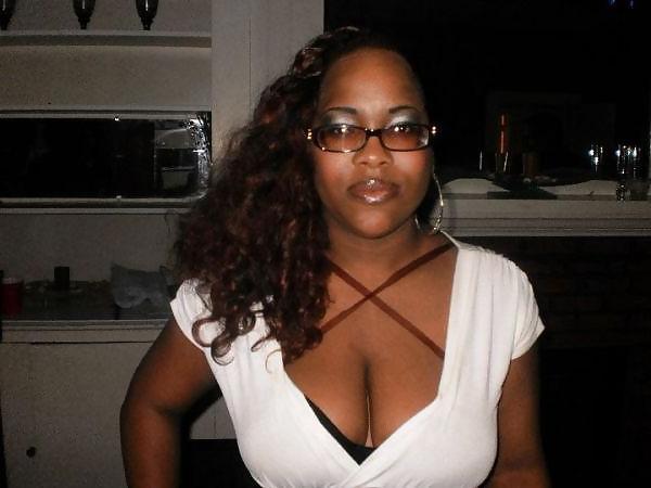 25P Ebony Busty Internet Amateur Young Set 6