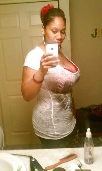 25P Ebony Busty Internet Amateur Young Set 6