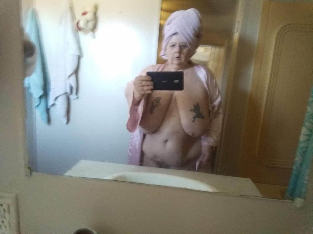 10P White granny from Michigan