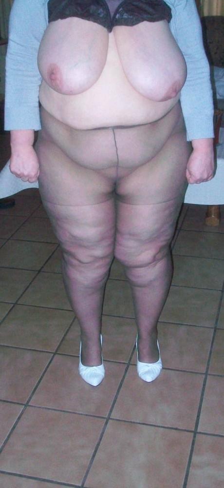 25P bbw in hose standing with naked tits