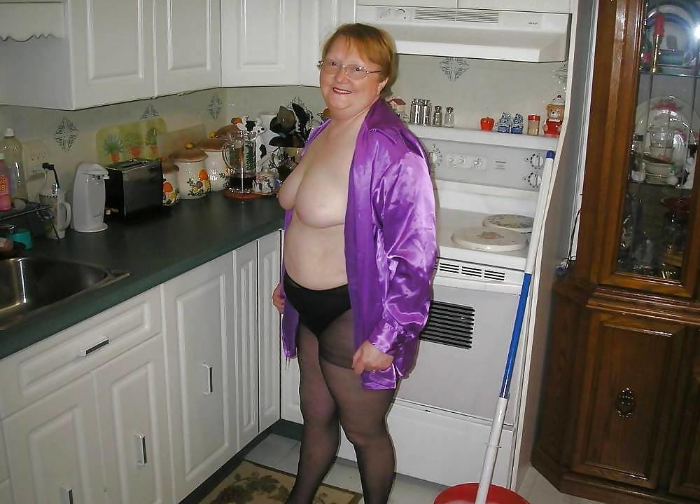 25P bbw in hose standing with naked tits