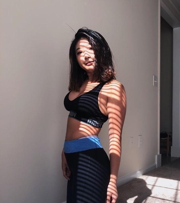 25P Busty Asian Babe