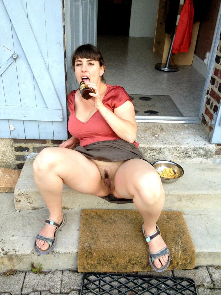 25P Babe Sluts UpSkirt NO PANTIES! Mix #2 -SiNNeR-