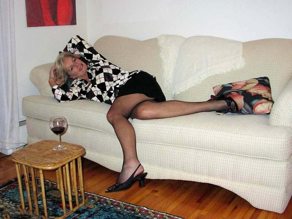 25P Blonde Granny Nylon Mix