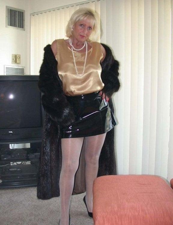 25P Blonde Granny Nylon Mix