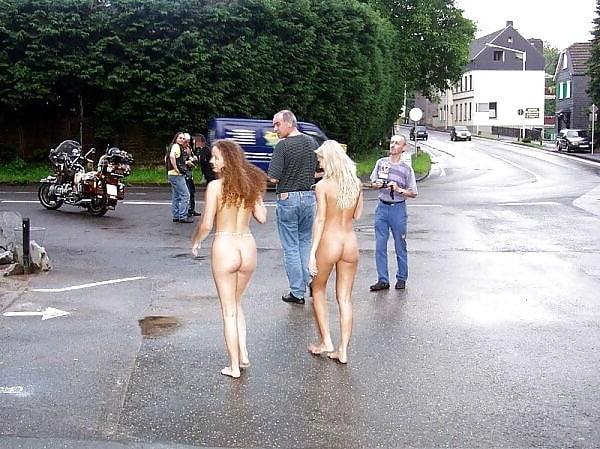 25P Clothed Male,Naked Female(CMNF)