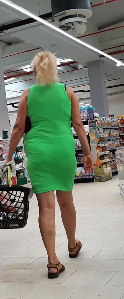 18P Blomde granny
