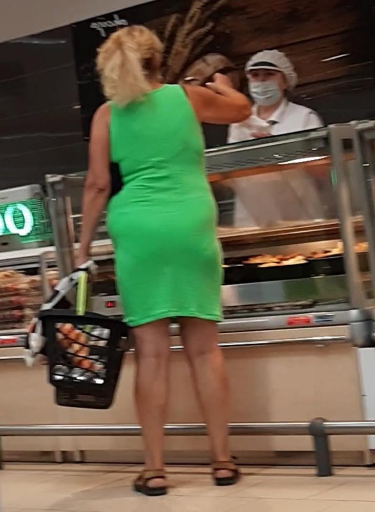 18P Blomde granny
