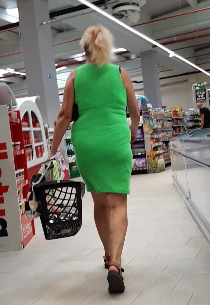18P Blomde granny