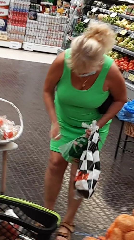 18P Blomde granny