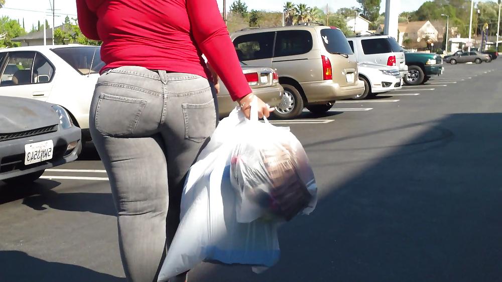 25P Really big sexy teen ass & butt looking fine!!