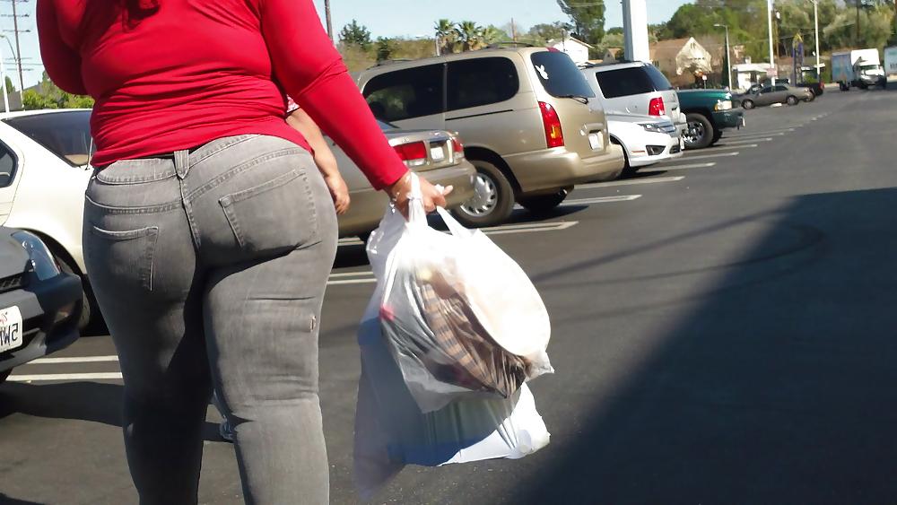 25P Really big sexy teen ass & butt looking fine!!