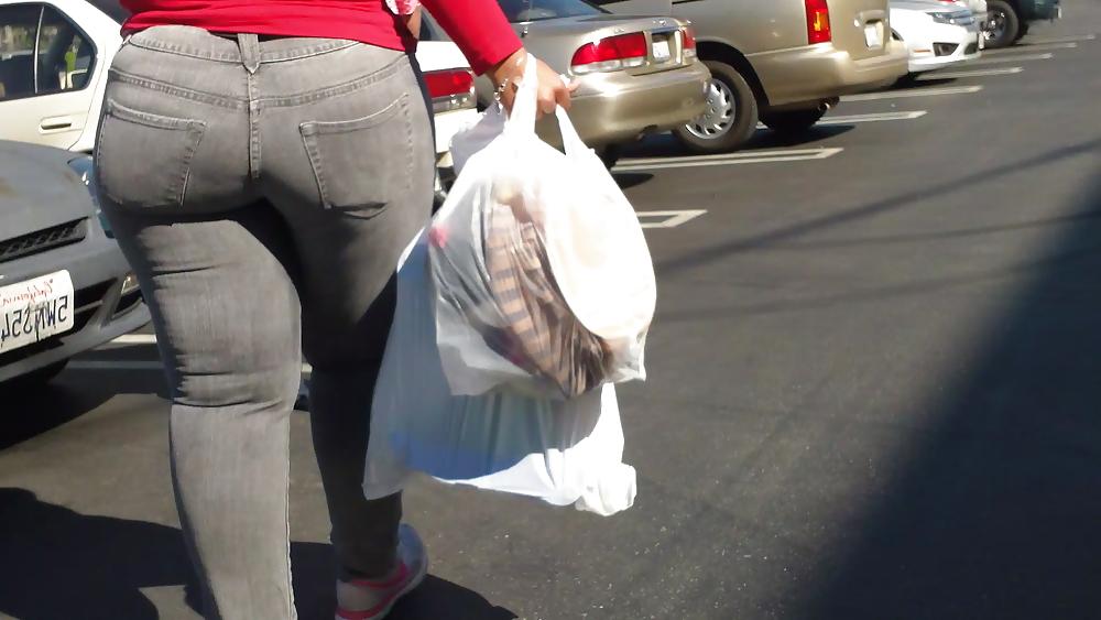 25P Really big sexy teen ass & butt looking fine!!