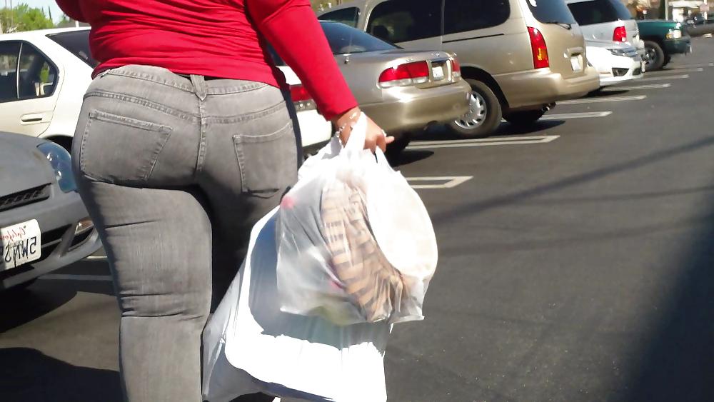 25P Really big sexy teen ass & butt looking fine!!
