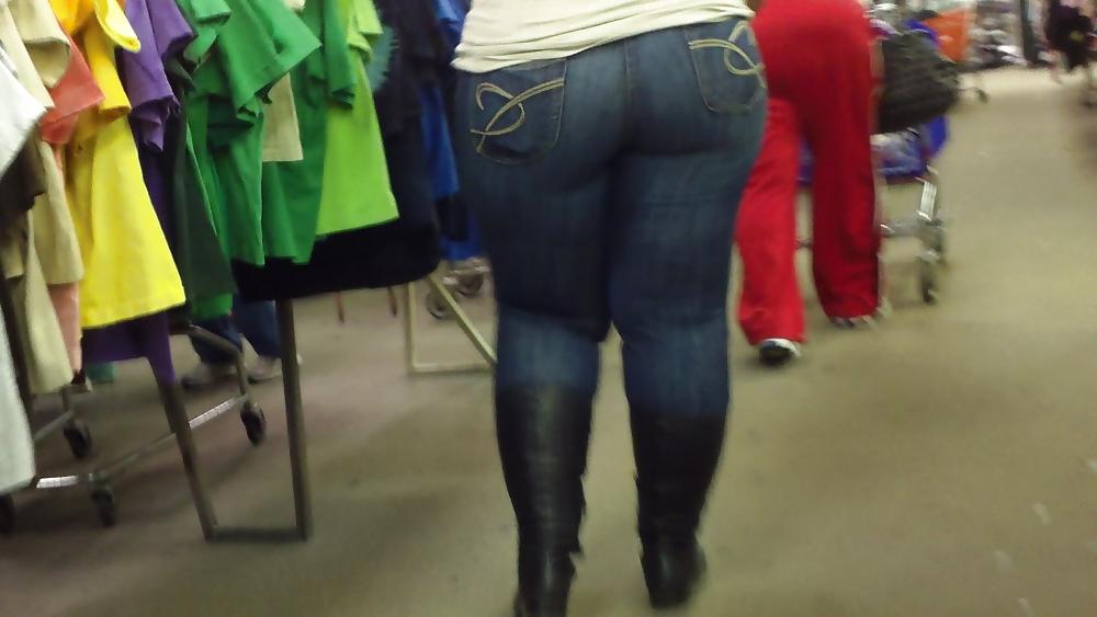 25P Really big sexy teen ass & butt looking fine!!