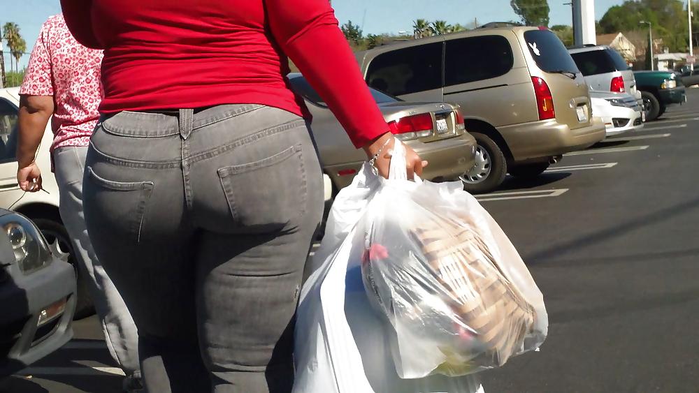 25P Really big sexy teen ass & butt looking fine!!