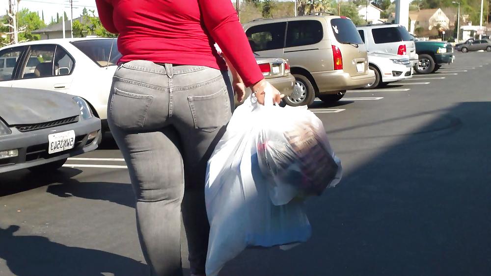 25P Really big sexy teen ass & butt looking fine!!