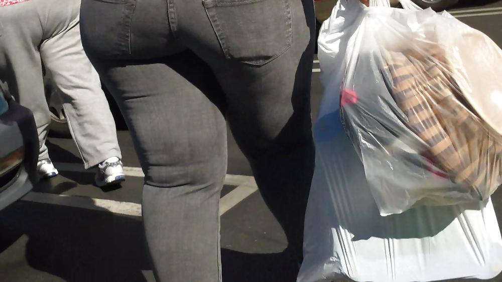 25P Really big sexy teen ass & butt looking fine!!