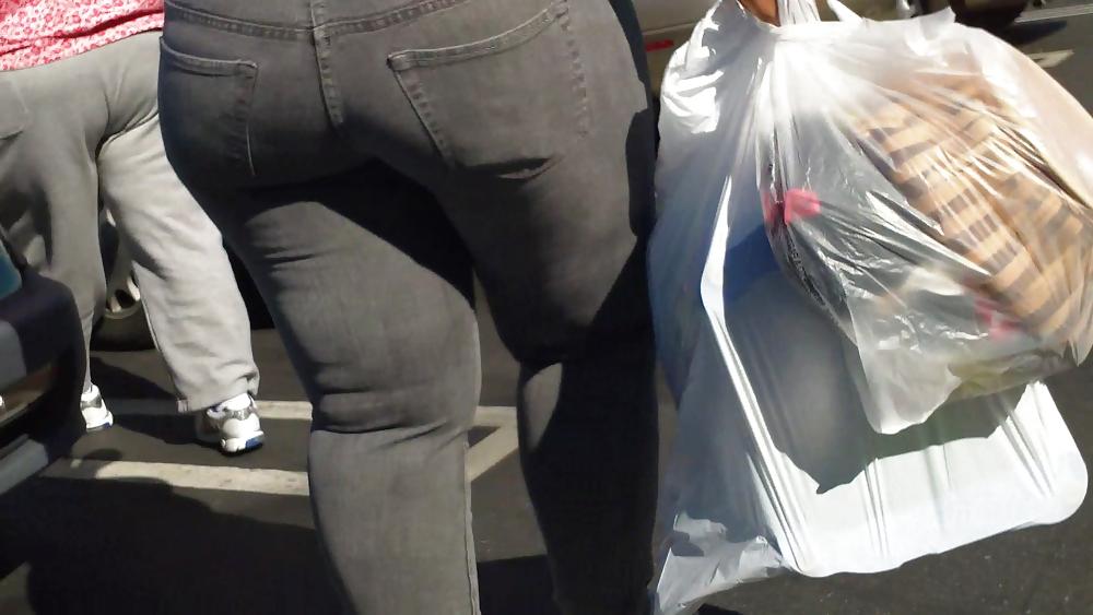 25P Really big sexy teen ass & butt looking fine!!