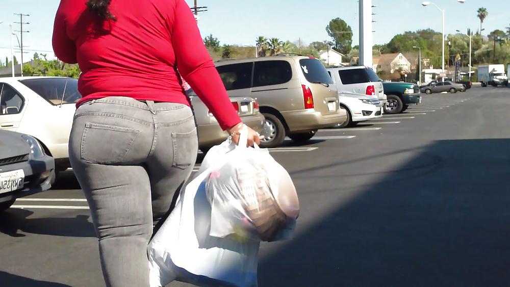 25P Really big sexy teen ass & butt looking fine!!