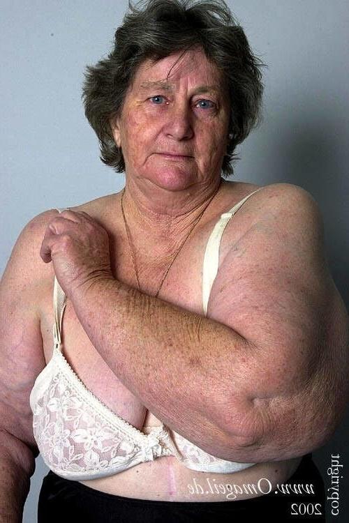 25P Big Granny Mary