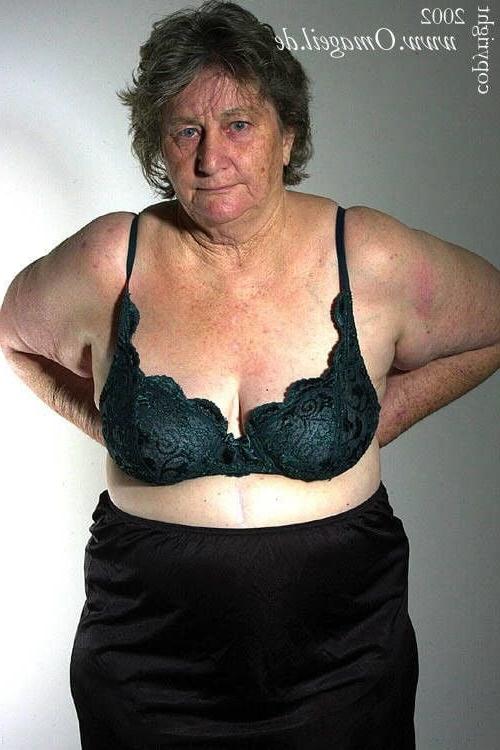 25P Big Granny Mary