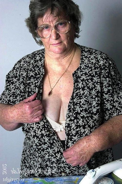 25P Big Granny Mary