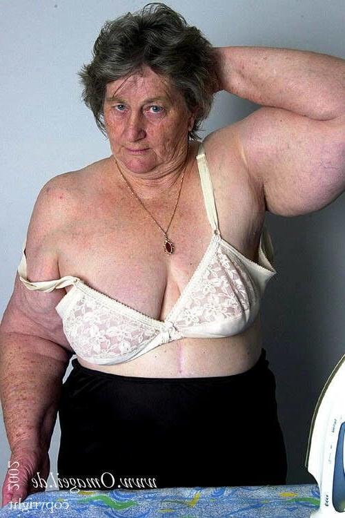 25P Big Granny Mary