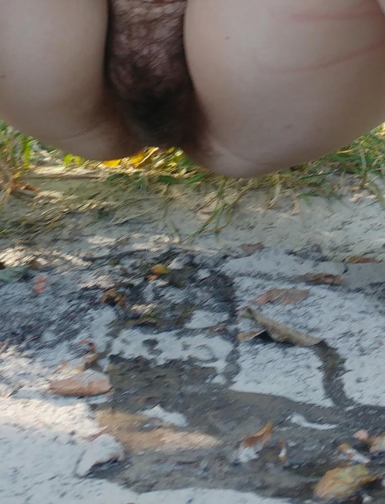 13P HAIRY PUSSY PISSING OUTDOOR