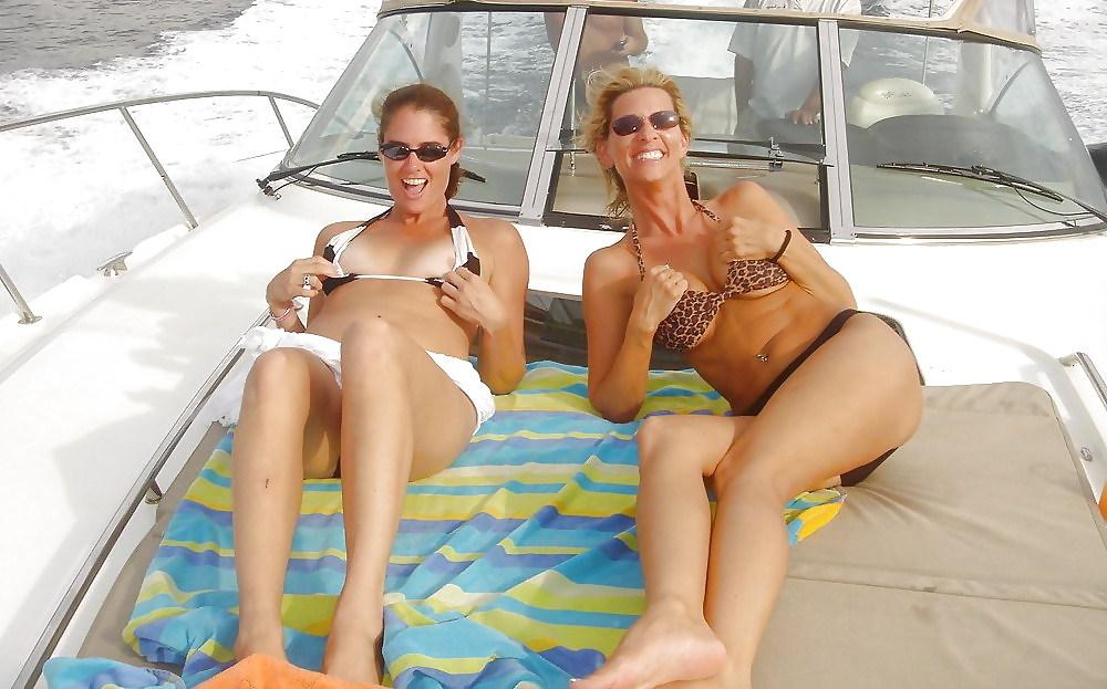 25P Who wins Mother Daughter or Close Friends?