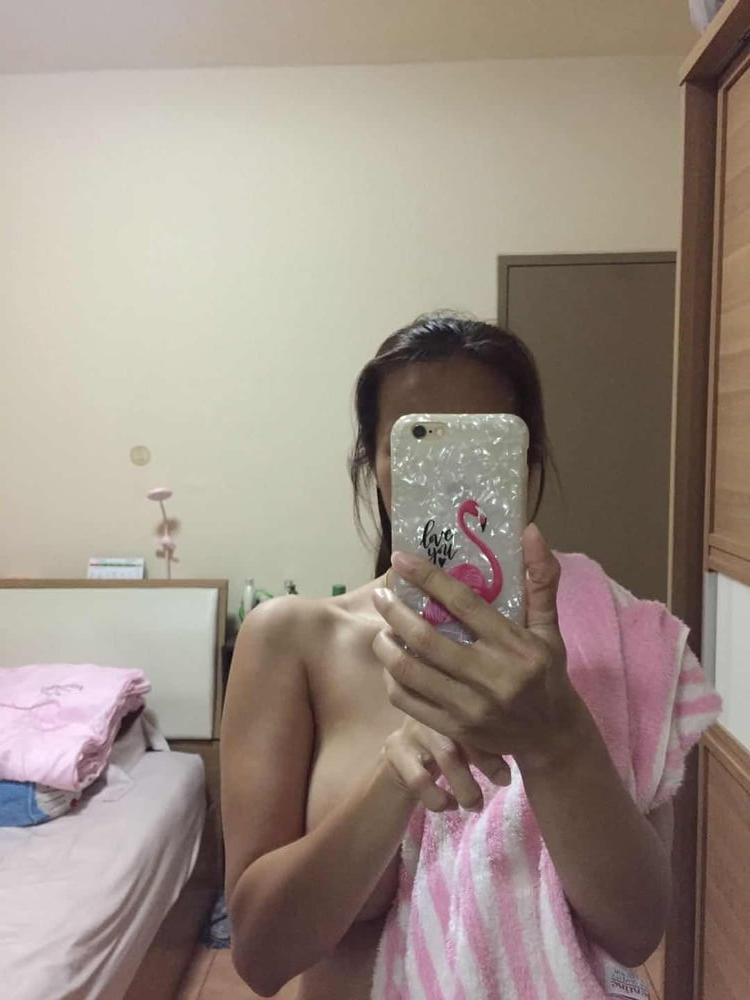 12P Woman from Thailand exposed
