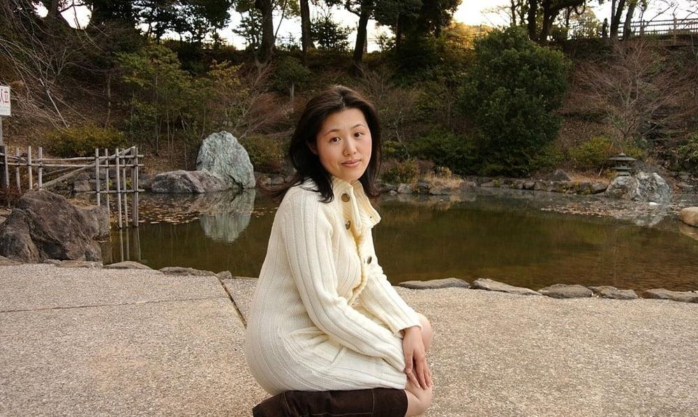 12P Amateur Asian 2552