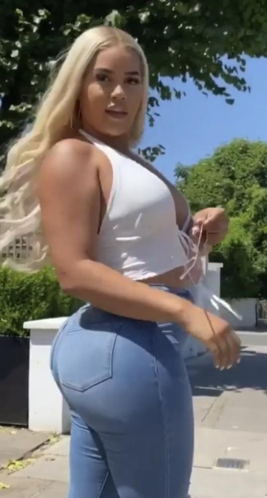 25P Russian babe