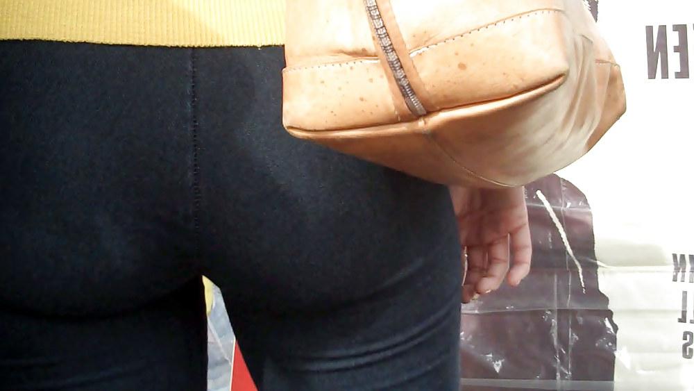 25P Butt & ass so nice to see & up close POV