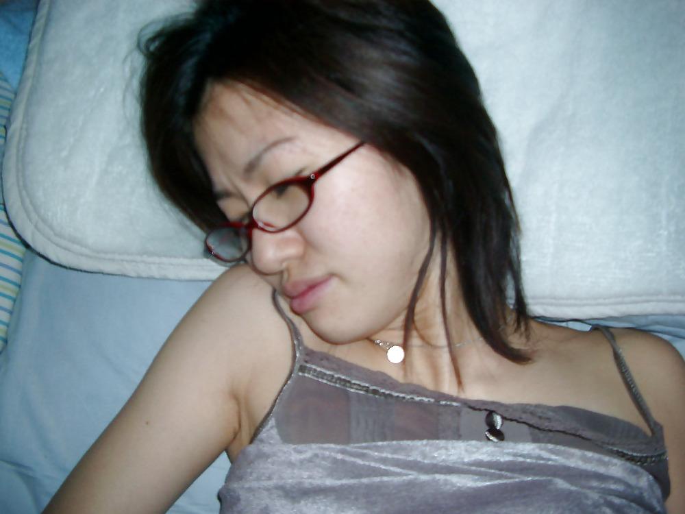 25P Amateur with Glasses 1