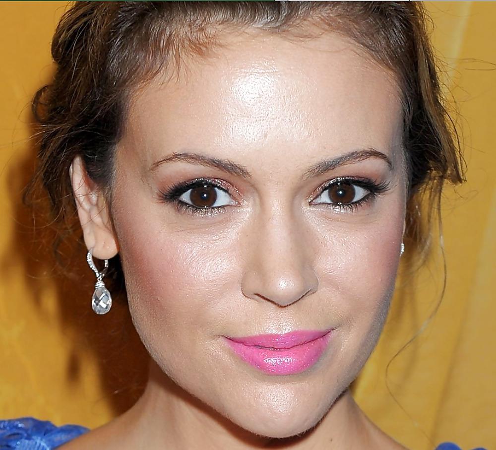 25P Alyssa Milano