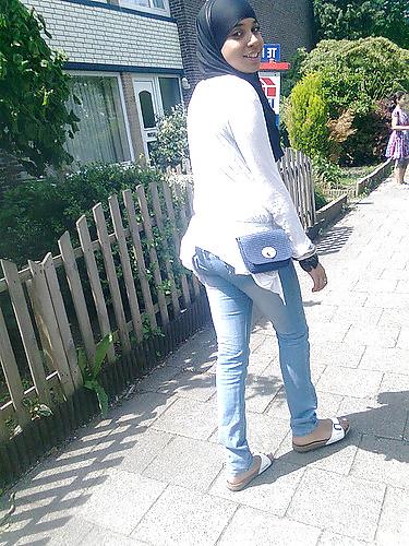 4P Arab Hijab ass from Holland