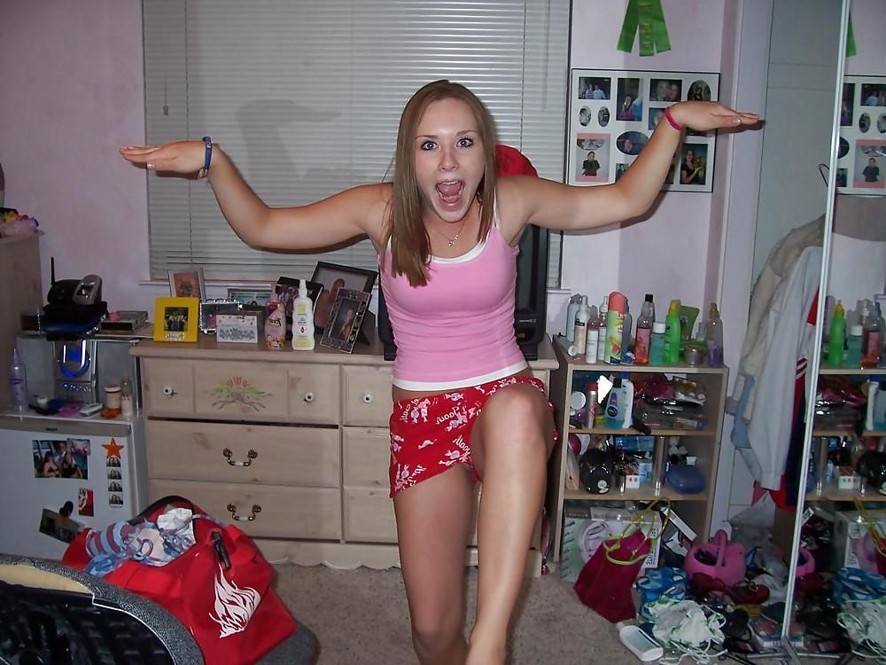 12P Upshorts pussy peeks