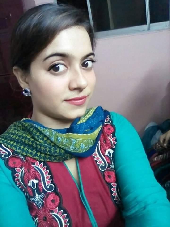 25P Beautiful leaked mms