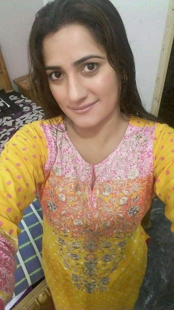 25P Beautiful leaked mms