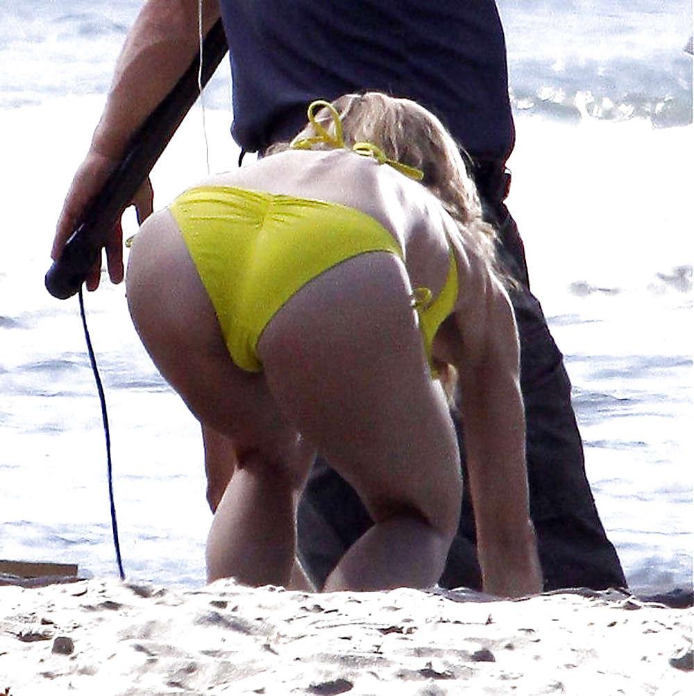 25P Annalynne Mccord-Hot Legs Sweet Ass