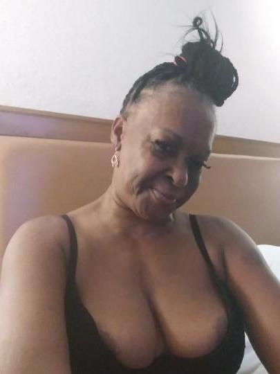 5P Damn! Granny phat