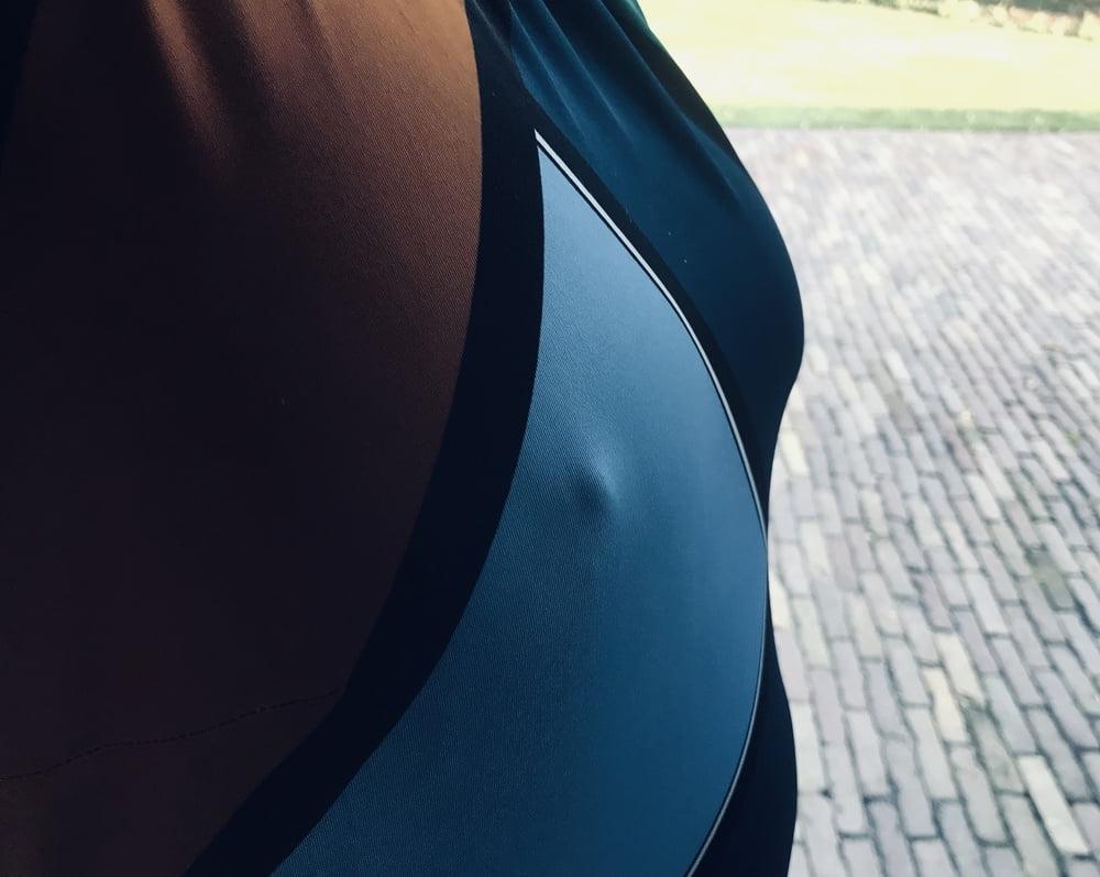 25P Public see through nipples in the park Amberx