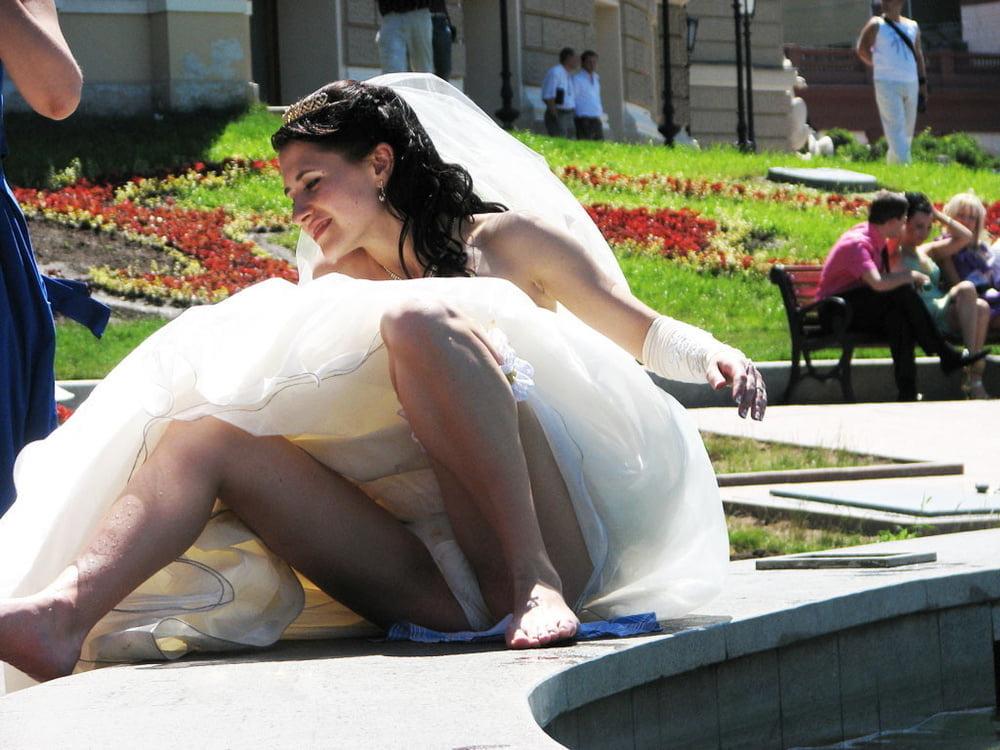 25P Sous les jupes des filles des cochonnes a baiser 1 (upskirt)