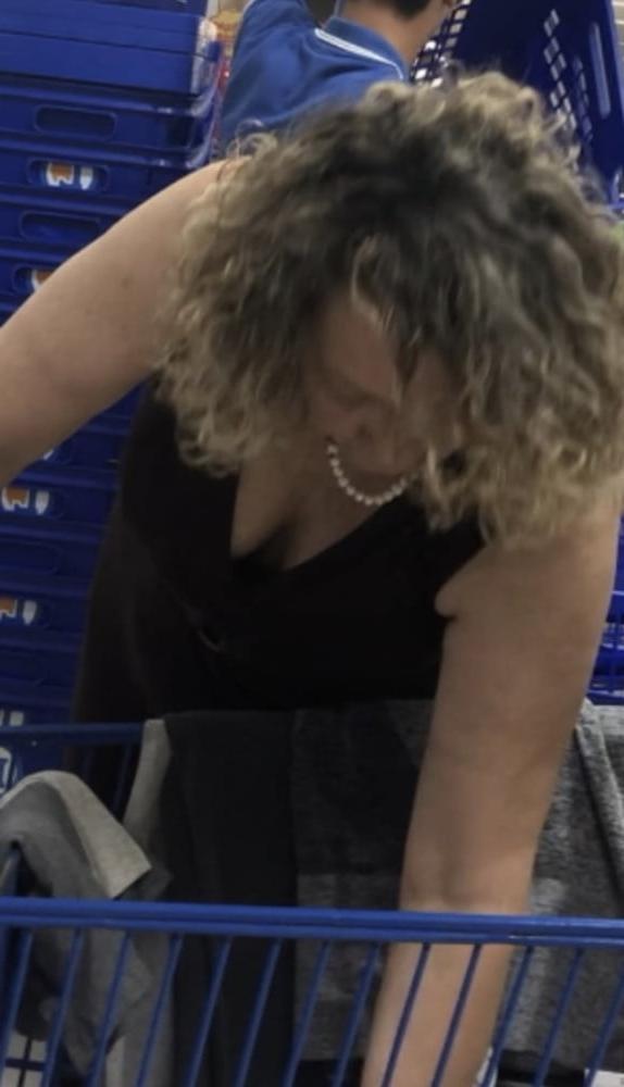 22P Supermarket Granny 12