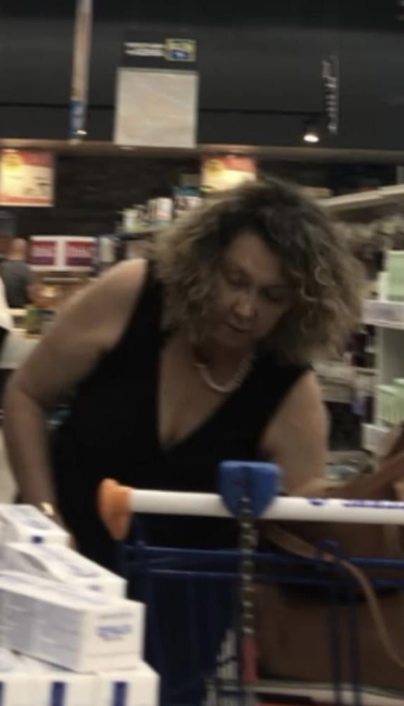 22P Supermarket Granny 12